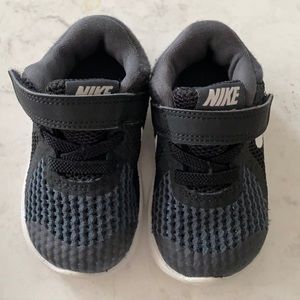 Baby Nike shoes - size 4C